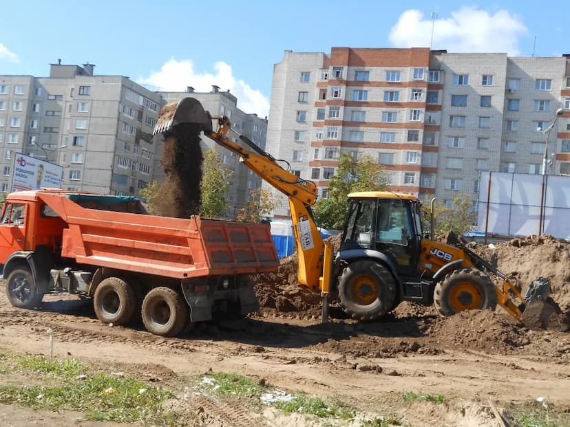 Земляные работы экскаватором JCB в Витебске